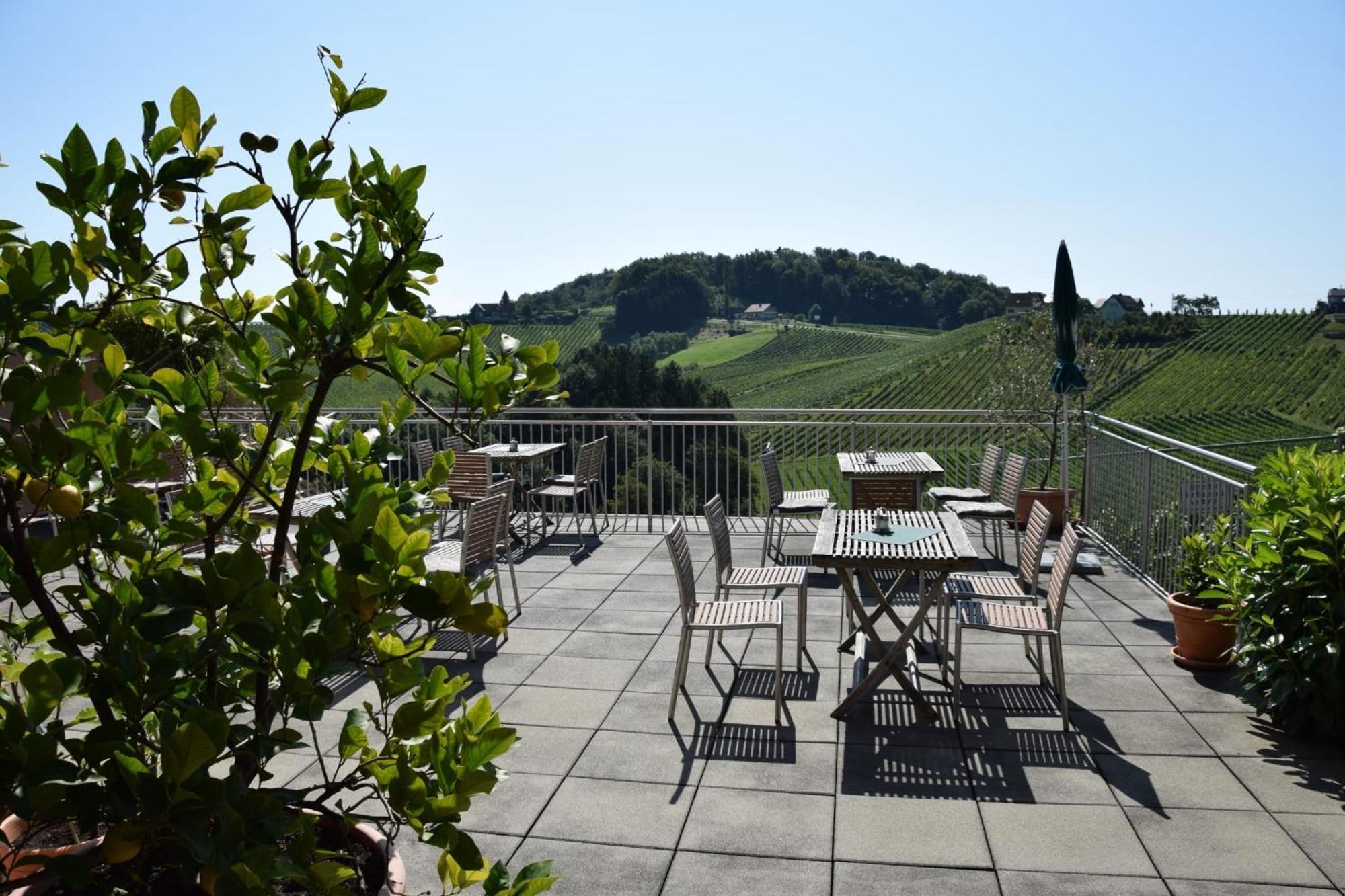 Zweytick Gaestezimmer Weingut Ratsch an der Weinstraße Exterior photo
