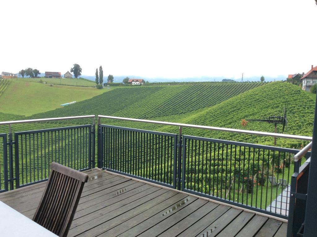 Zweytick Gaestezimmer Weingut Ratsch an der Weinstraße Room photo