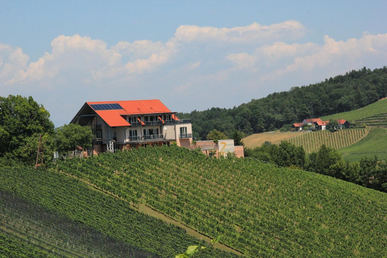 Zweytick Gaestezimmer Weingut Ratsch an der Weinstraße Exterior photo