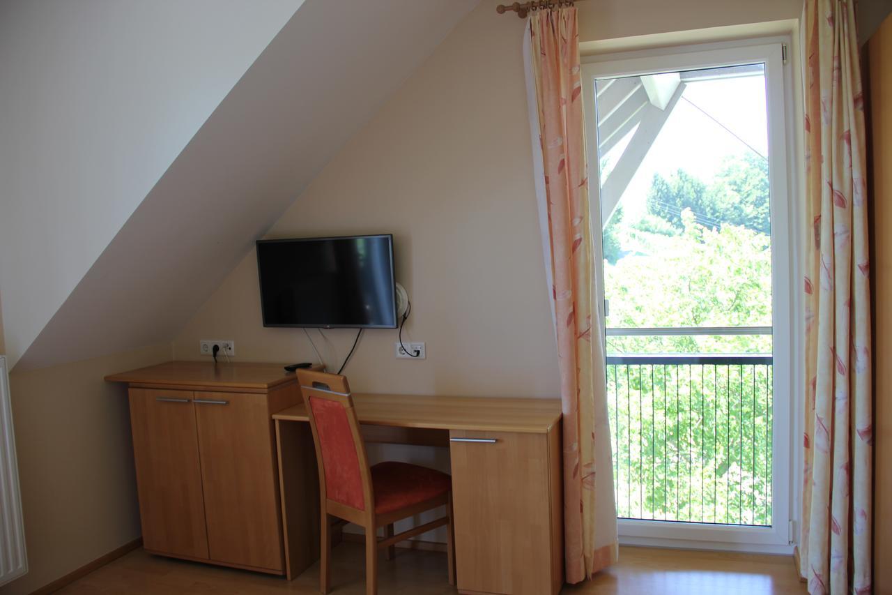 Zweytick Gaestezimmer Weingut Ratsch an der Weinstraße Exterior photo